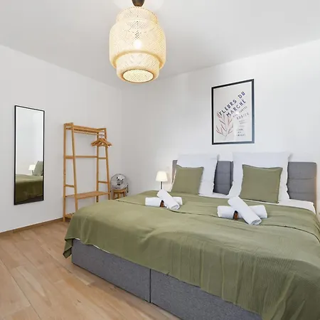 Apartmán Zentrum, Naehe Dom Und Messe, 98 Qm, 3 Zi, Kostenloser Parkplatz Kolín nad Rýnem
