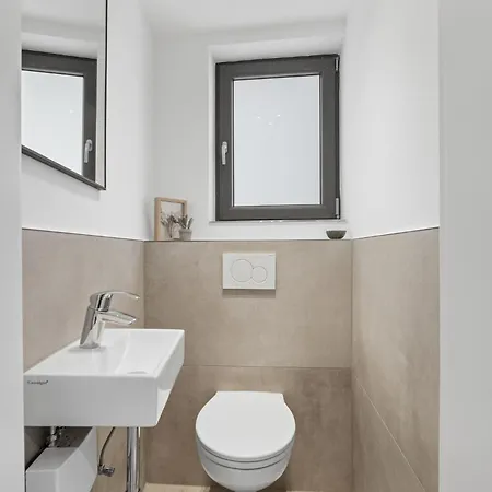 Apartmán Zentrum, Naehe Dom Und Messe, 98 Qm, 3 Zi, Kostenloser Parkplatz *